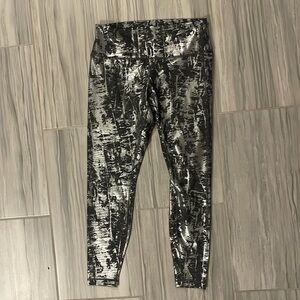 Lululemon metallic 7/8 leggings